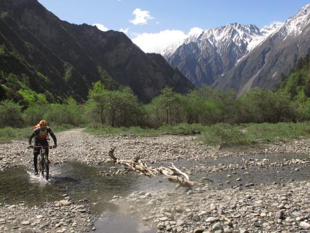 Image Mountain Biking in Minya Konka SiChuan