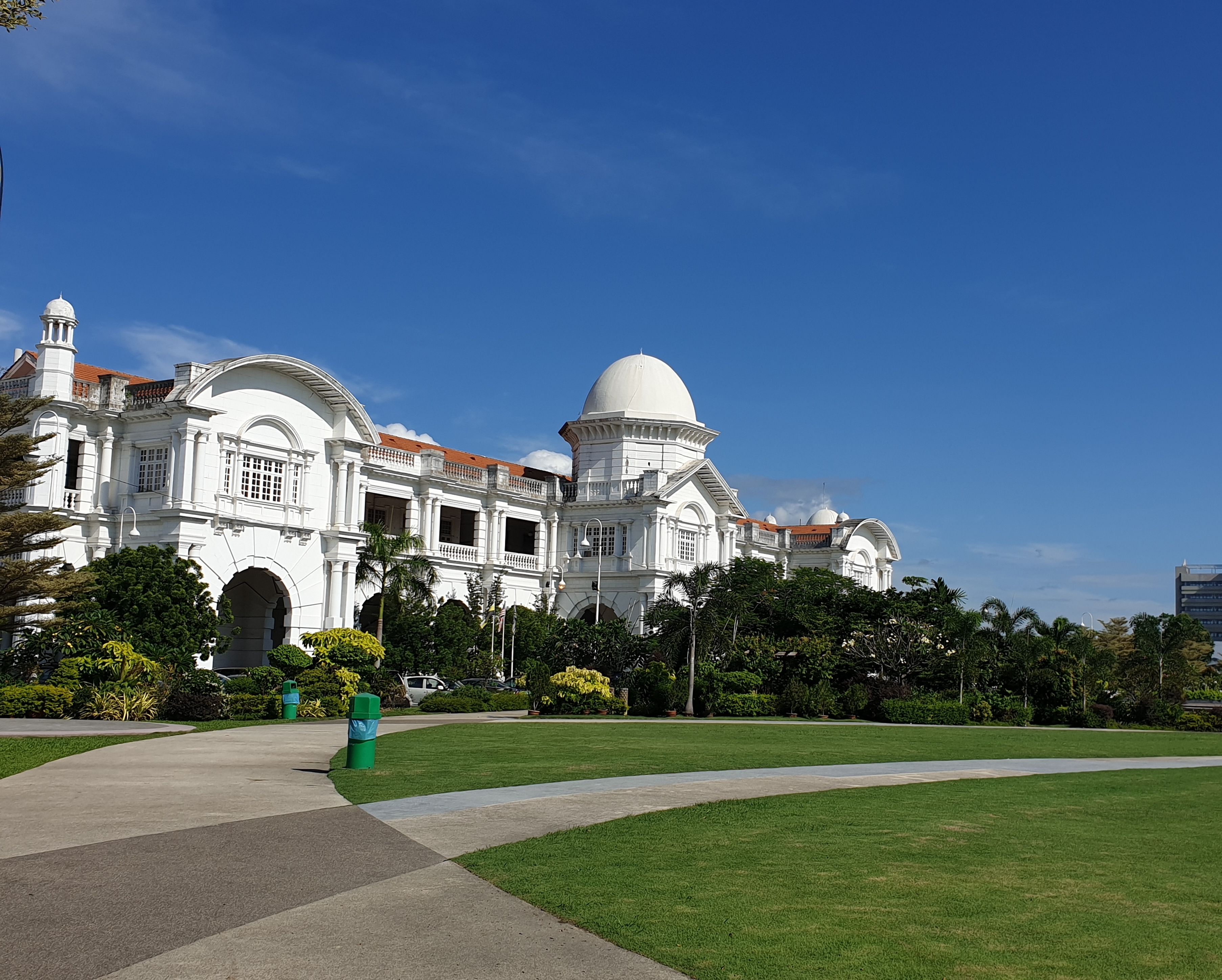Image Tour of Malaysia Series: East-West Traverse