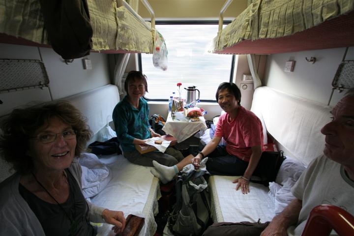 deluxe soft-sleepers cabin